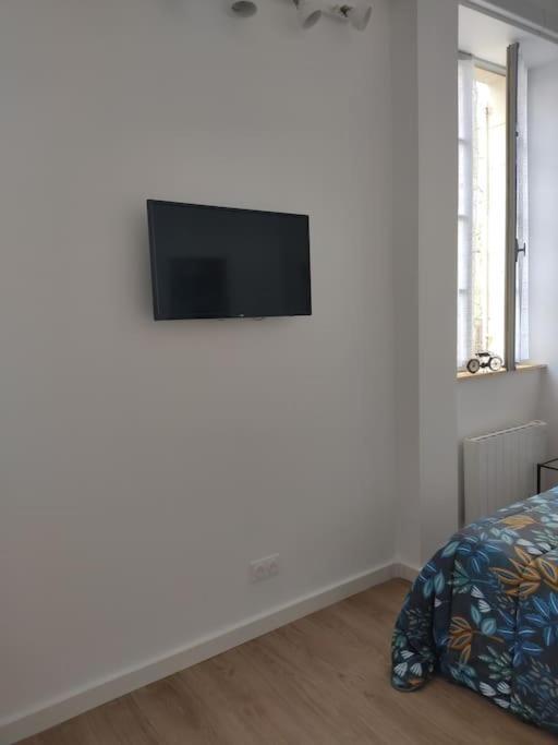 Appartement Avec Parking Prive Saumur Exterior photo