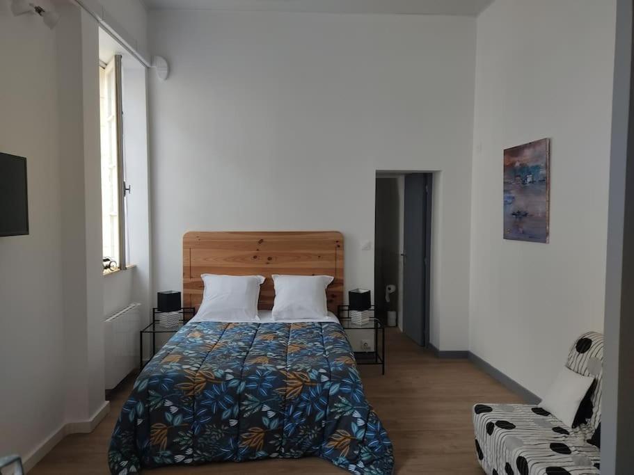 Appartement Avec Parking Prive Saumur Exterior photo